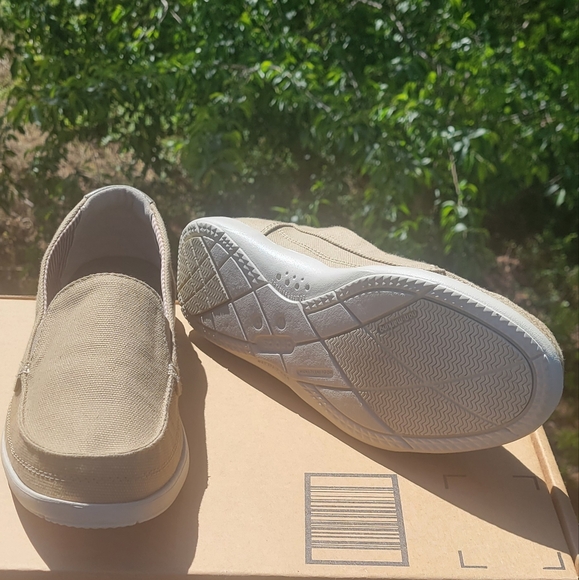 Crocs Women's Walu Loafer | Loafers for Women | Walking Shoes for Women Size 11 - Picture 9 of 12